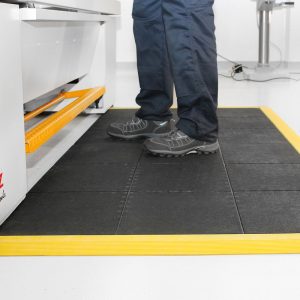 DALLE EMBOITABLE CAOUTCHOUC NITRILE B1